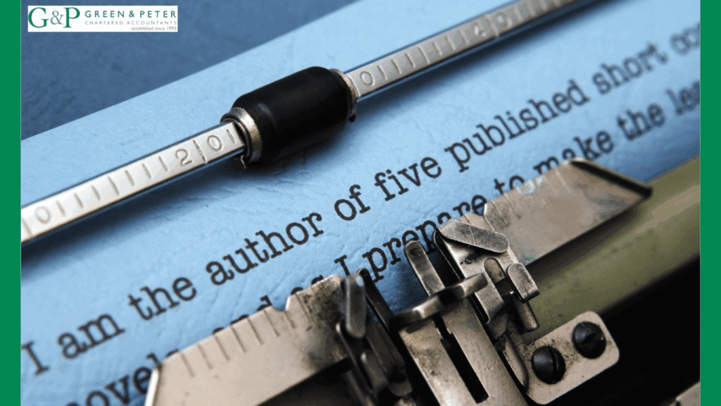 Freelance writers old fashioned typewriter