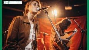 what skills do creative accountants need? image shows singers on stage